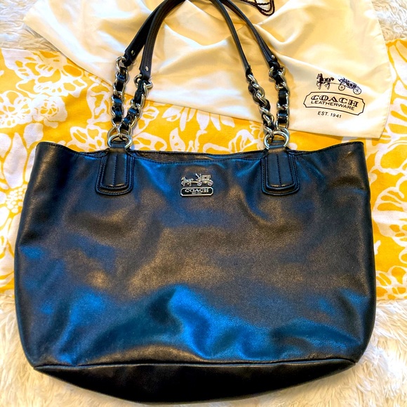 Coach Handbags - Authentic Coach women’s purse NWT